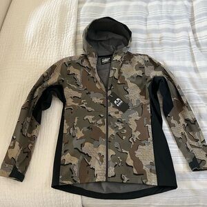 KUIU Rubicon Jacket Men’s Large New with tags.